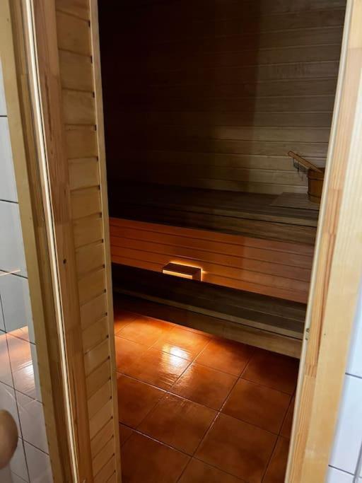 Korter Cozy 3 Story House In Old Town Tallinn