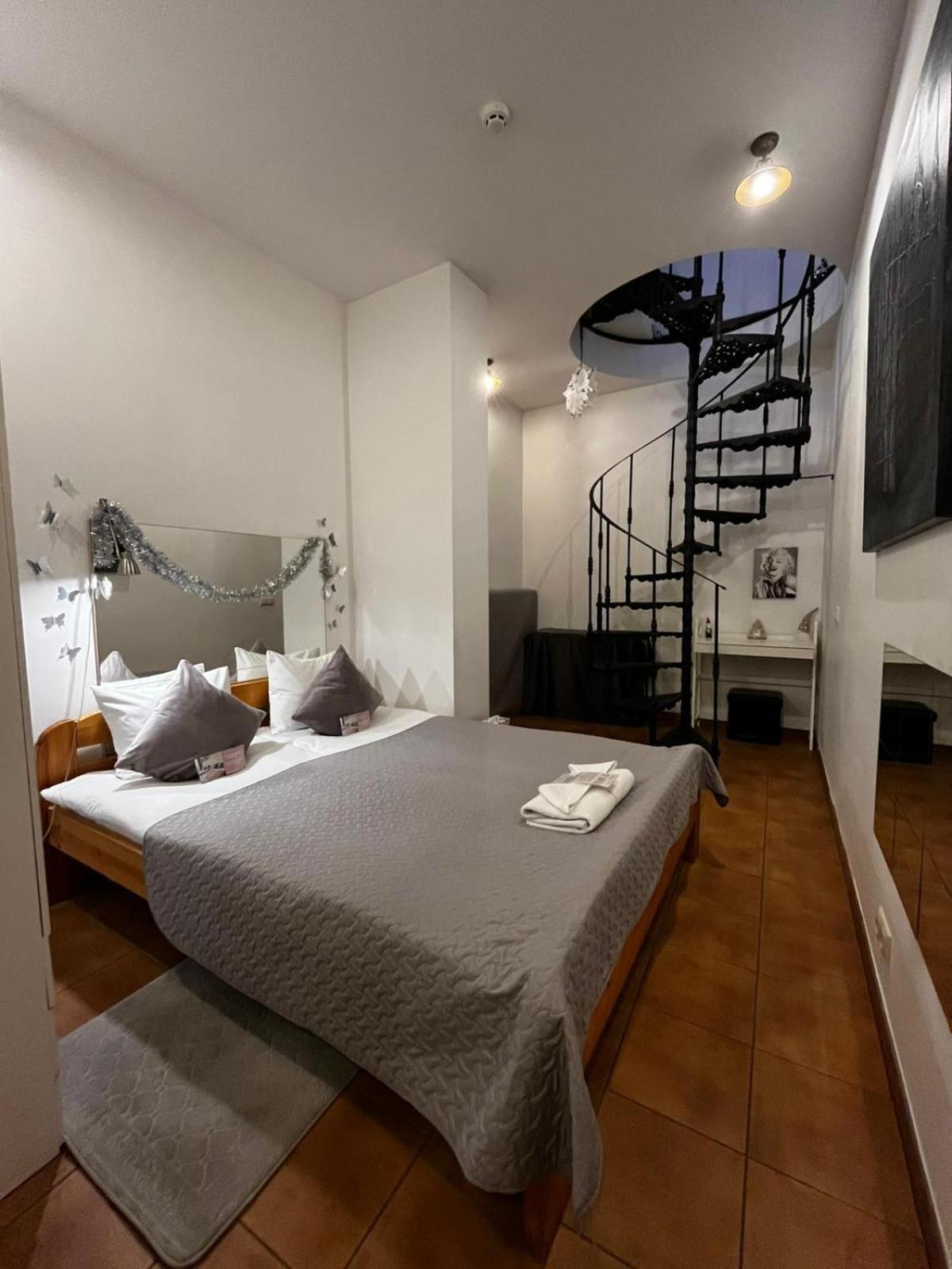 Cozy 3 Story House In Old Town * Tallinn